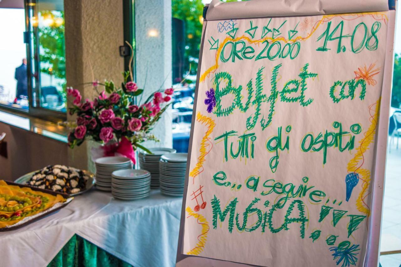 Albergo Capo Est Gabicce Mare Ngoại thất bức ảnh