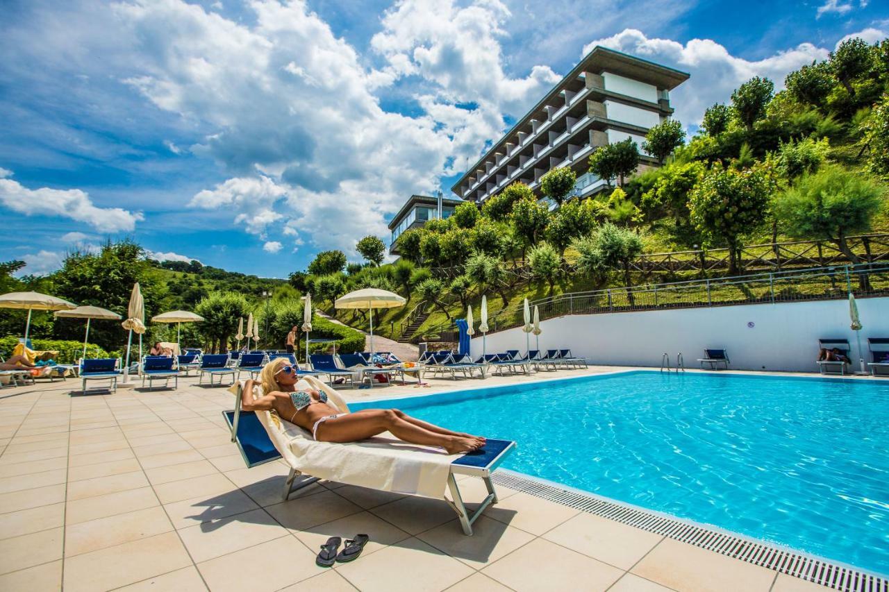 Albergo Capo Est Gabicce Mare Ngoại thất bức ảnh