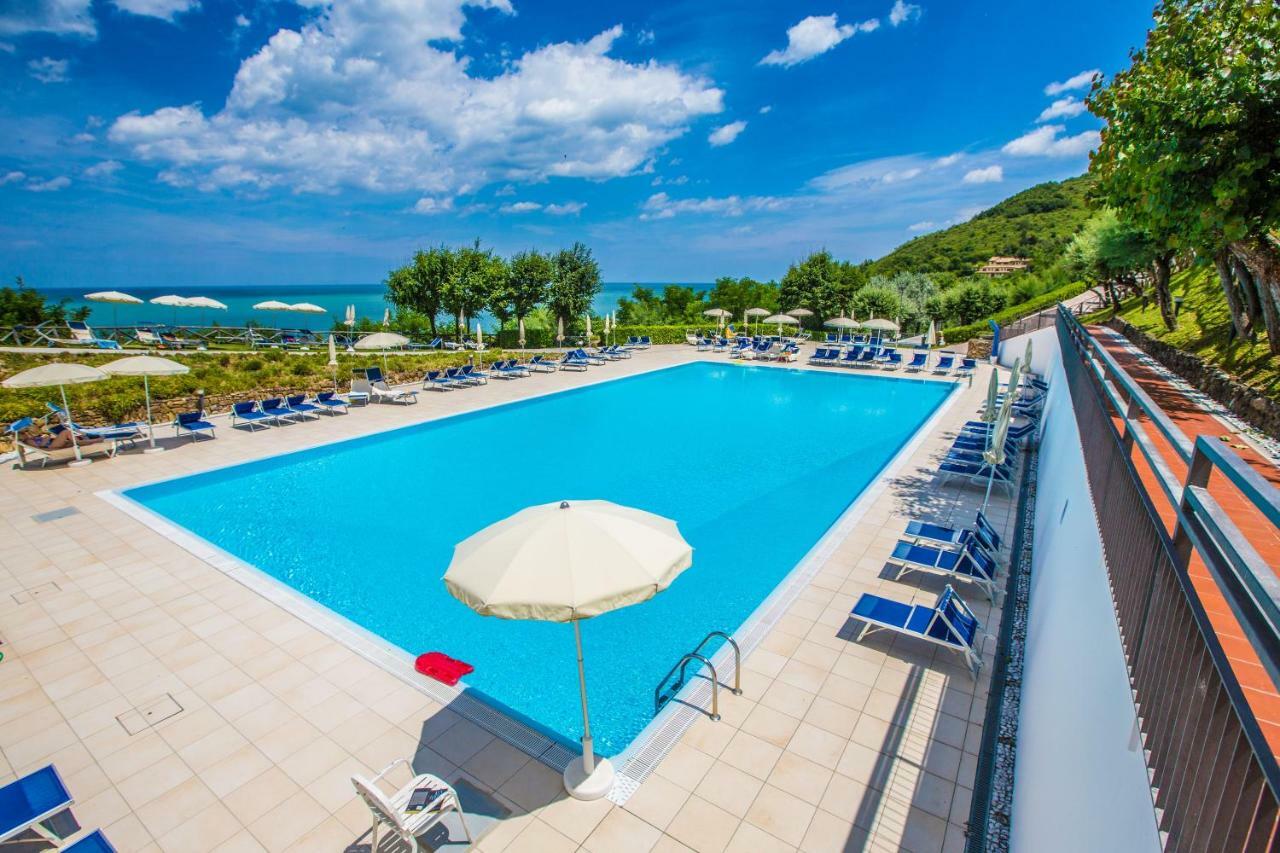 Albergo Capo Est Gabicce Mare Ngoại thất bức ảnh